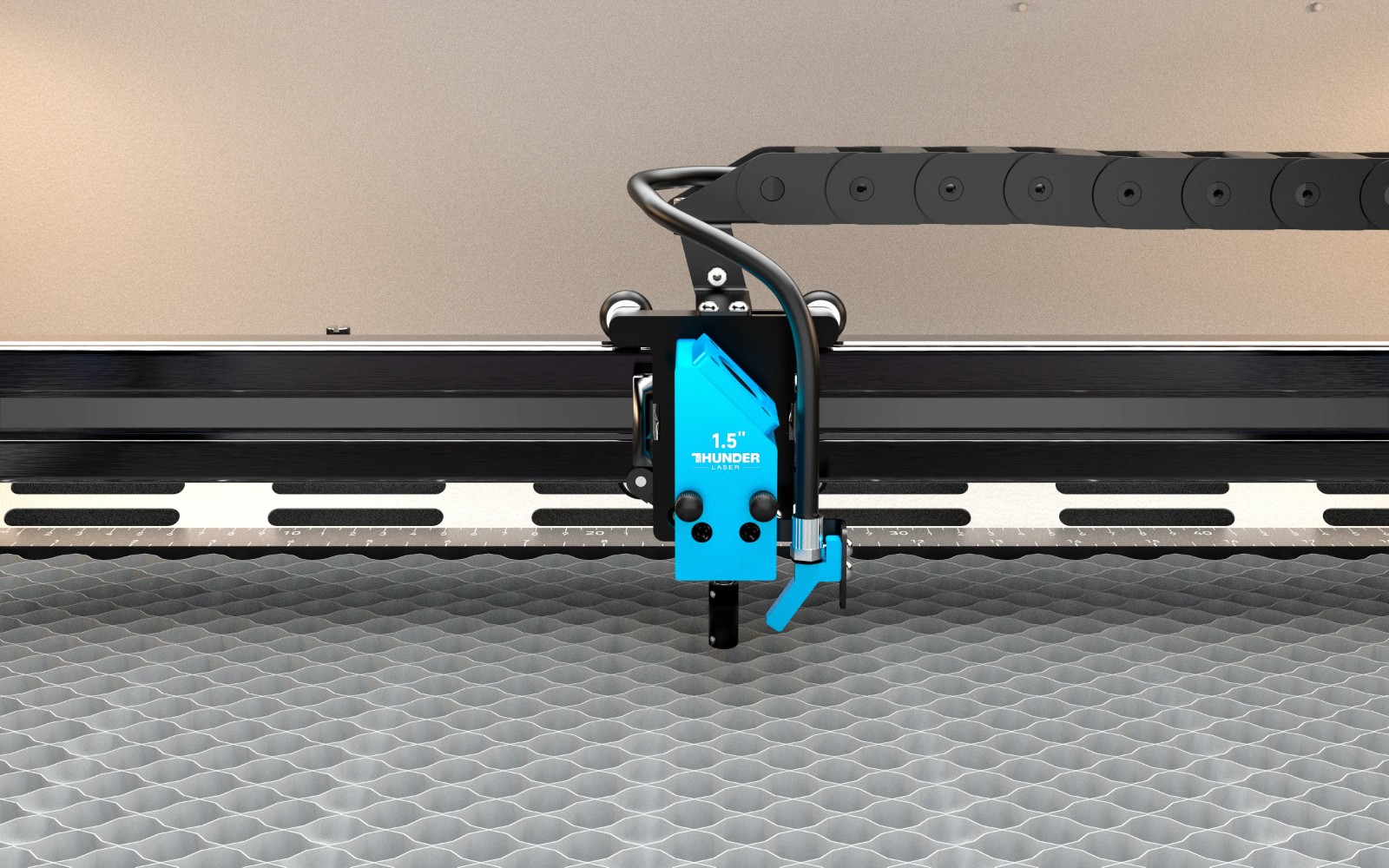 Auto focus function in a desktop laser machine