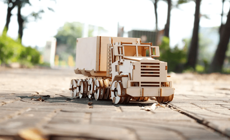 wooden car model.png